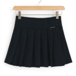 Пола в черно